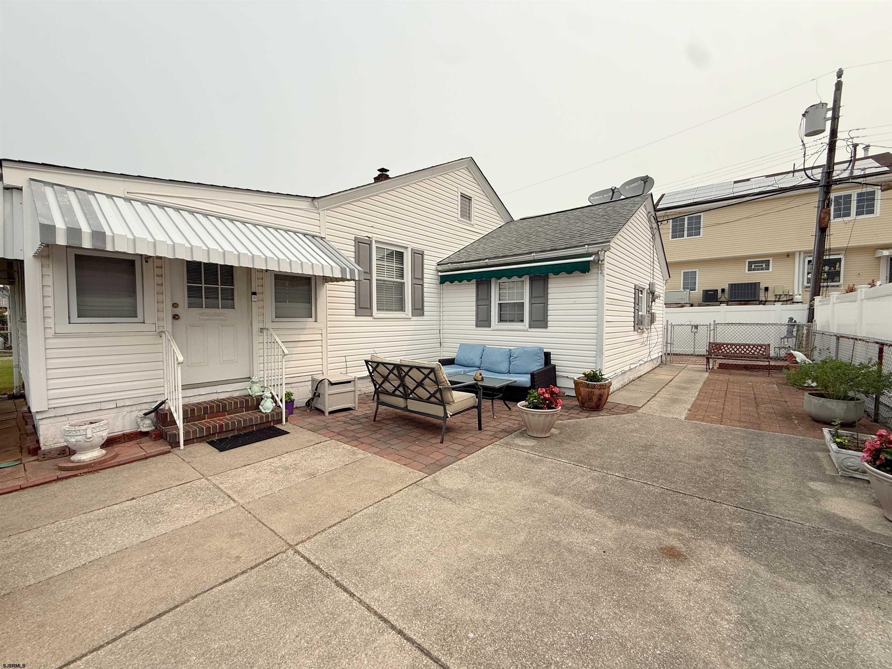 223 N Wyoming Ave