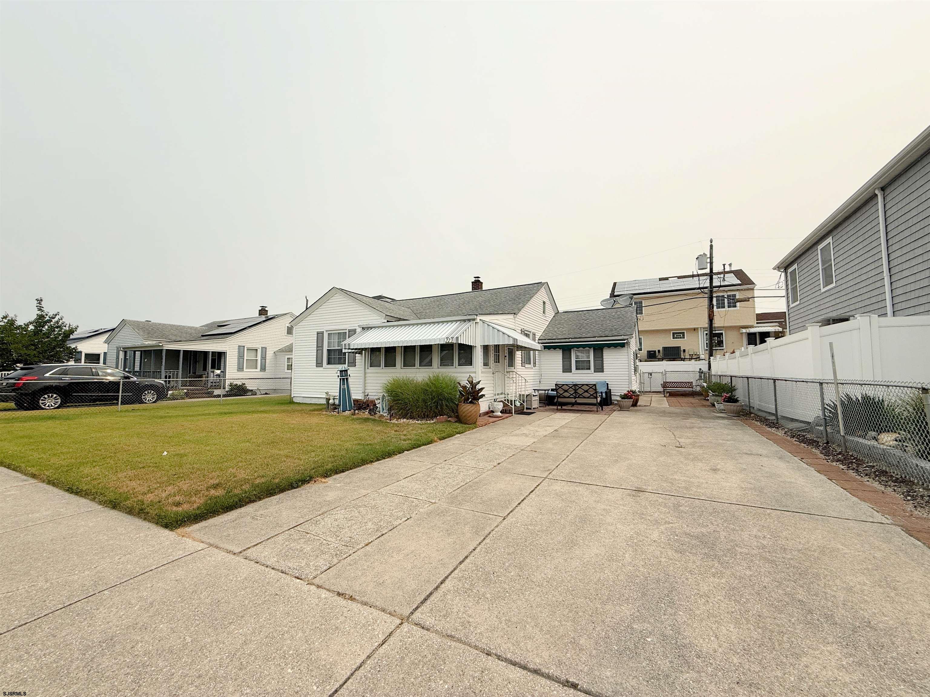 223 N Wyoming Ave