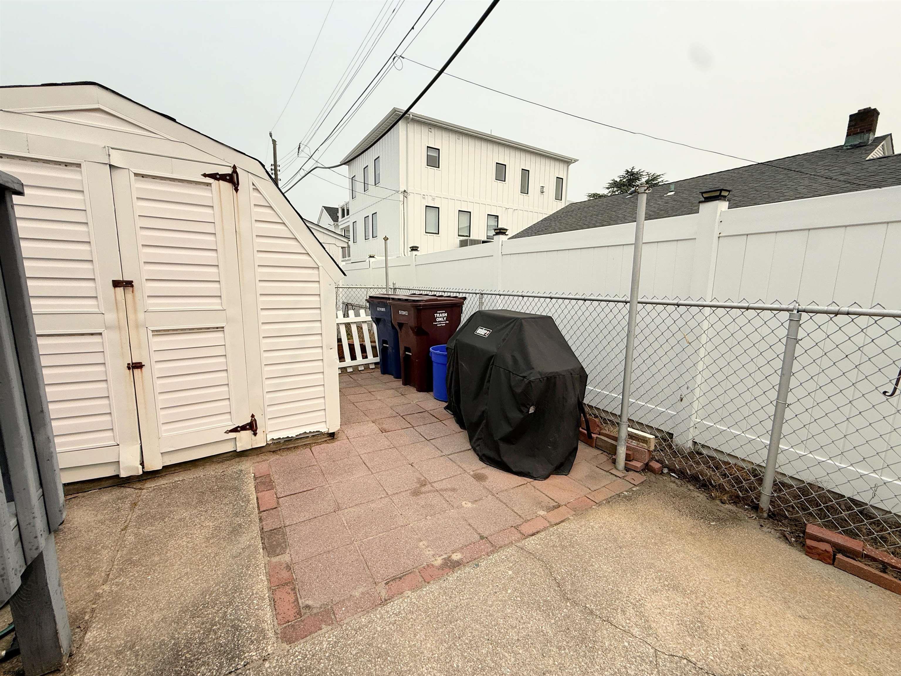 223 N Wyoming Ave