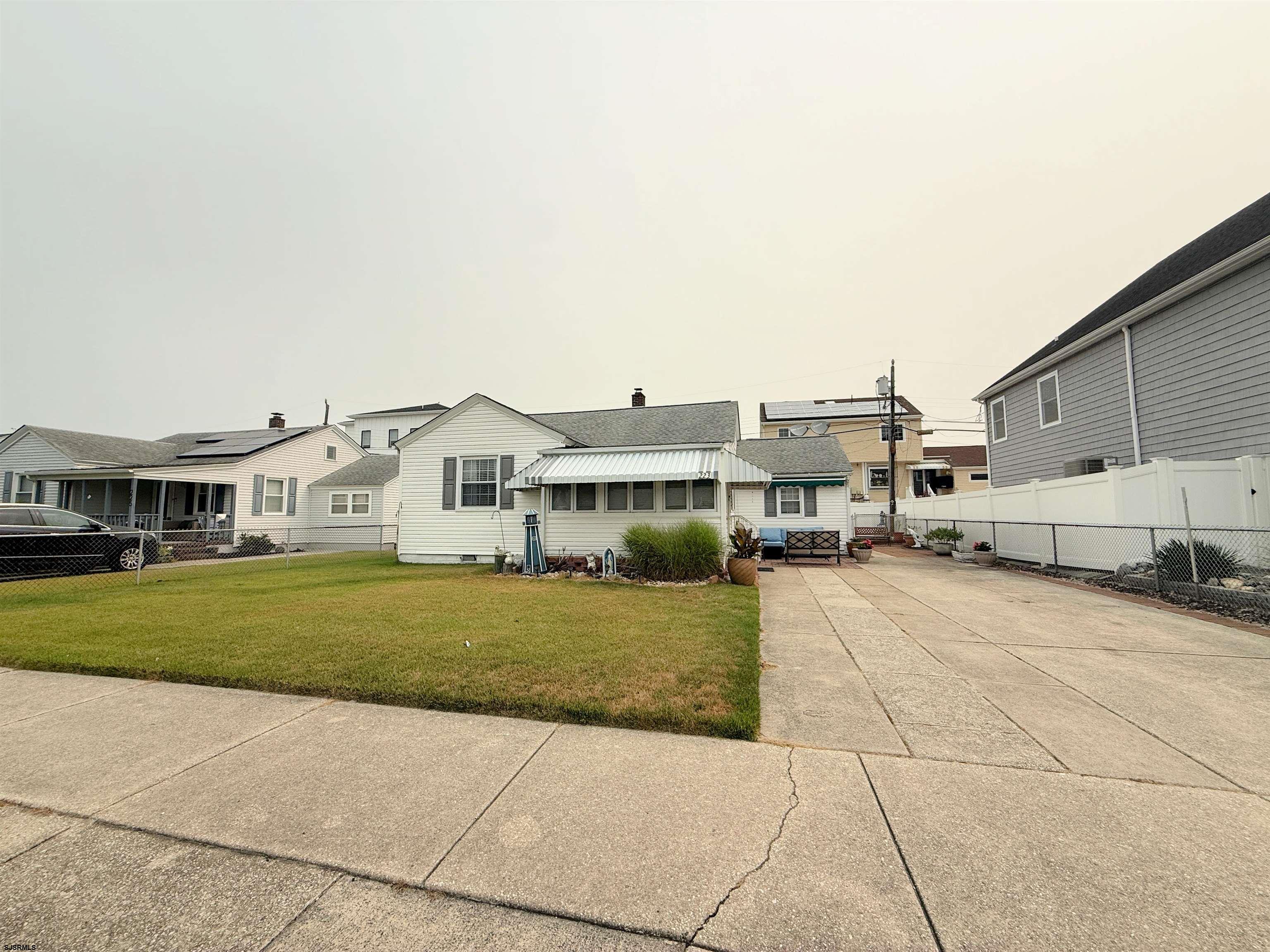223 N Wyoming Ave