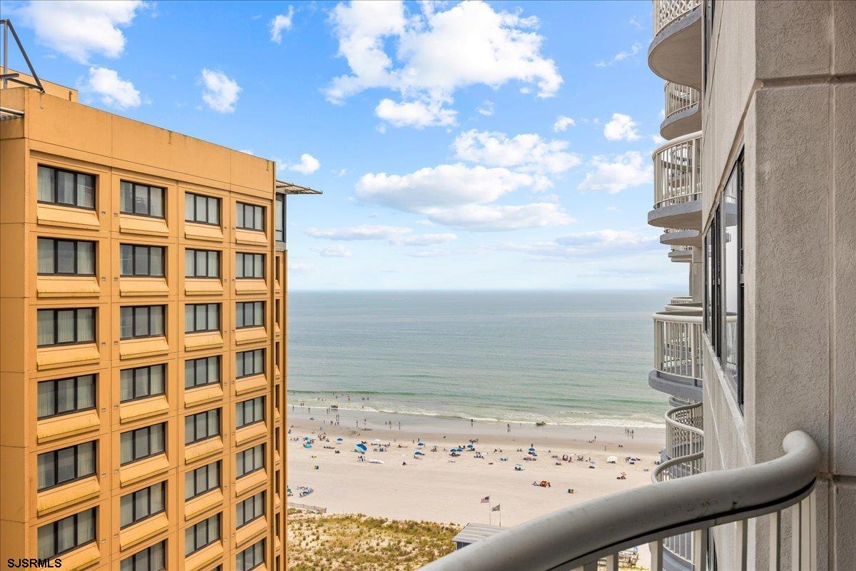 3101 Boardwalk Unit: 1903A