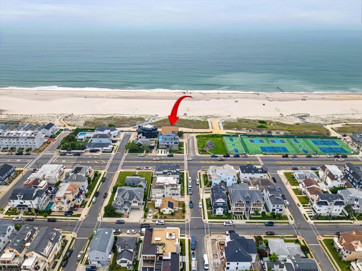 103 S 35th Ave