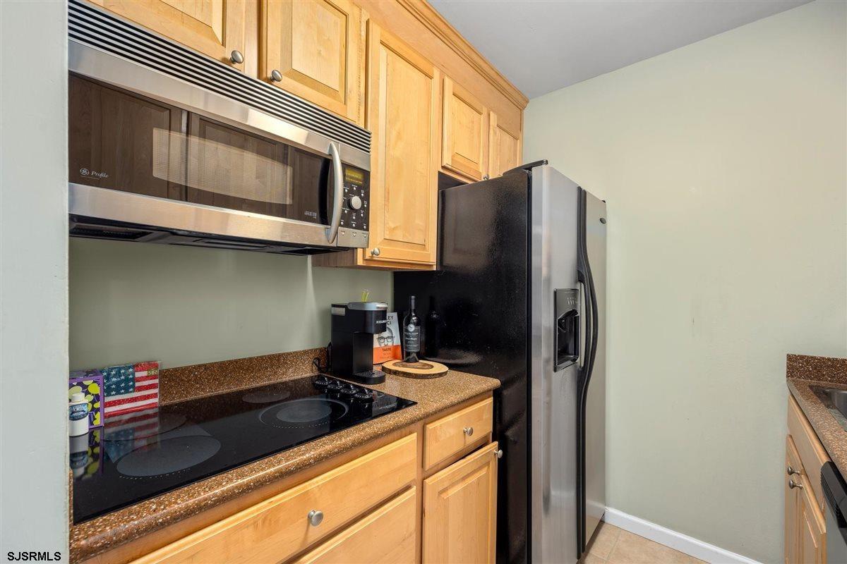 2707 Ventnor