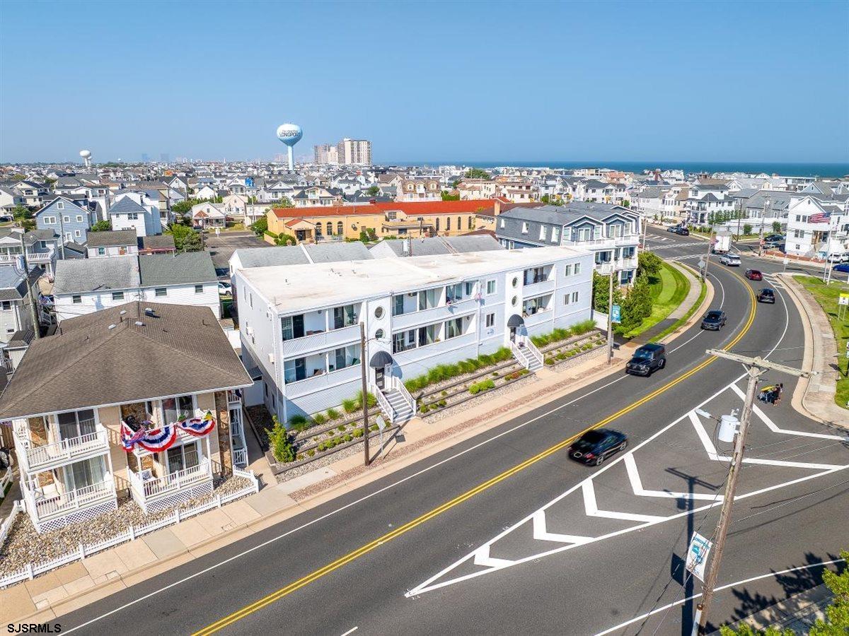 2707 Ventnor