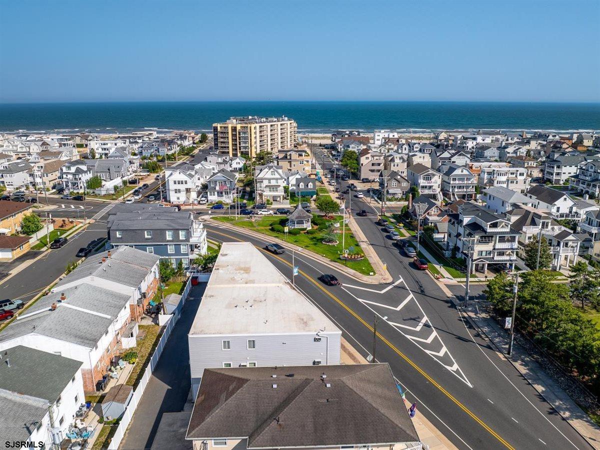 2707 Ventnor