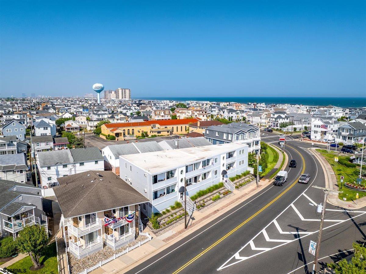 2707 Ventnor