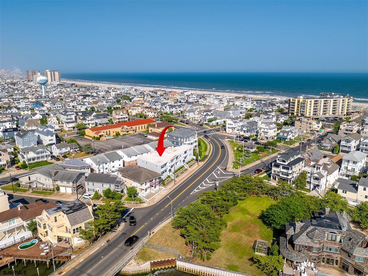 2707 Ventnor