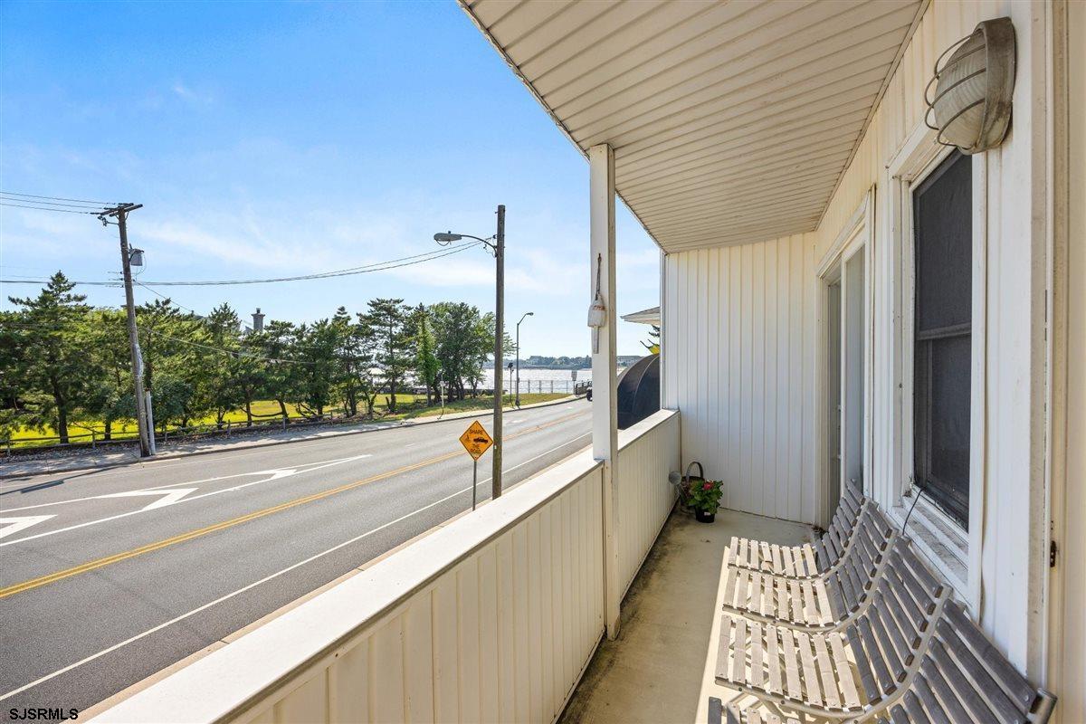 2707 Ventnor