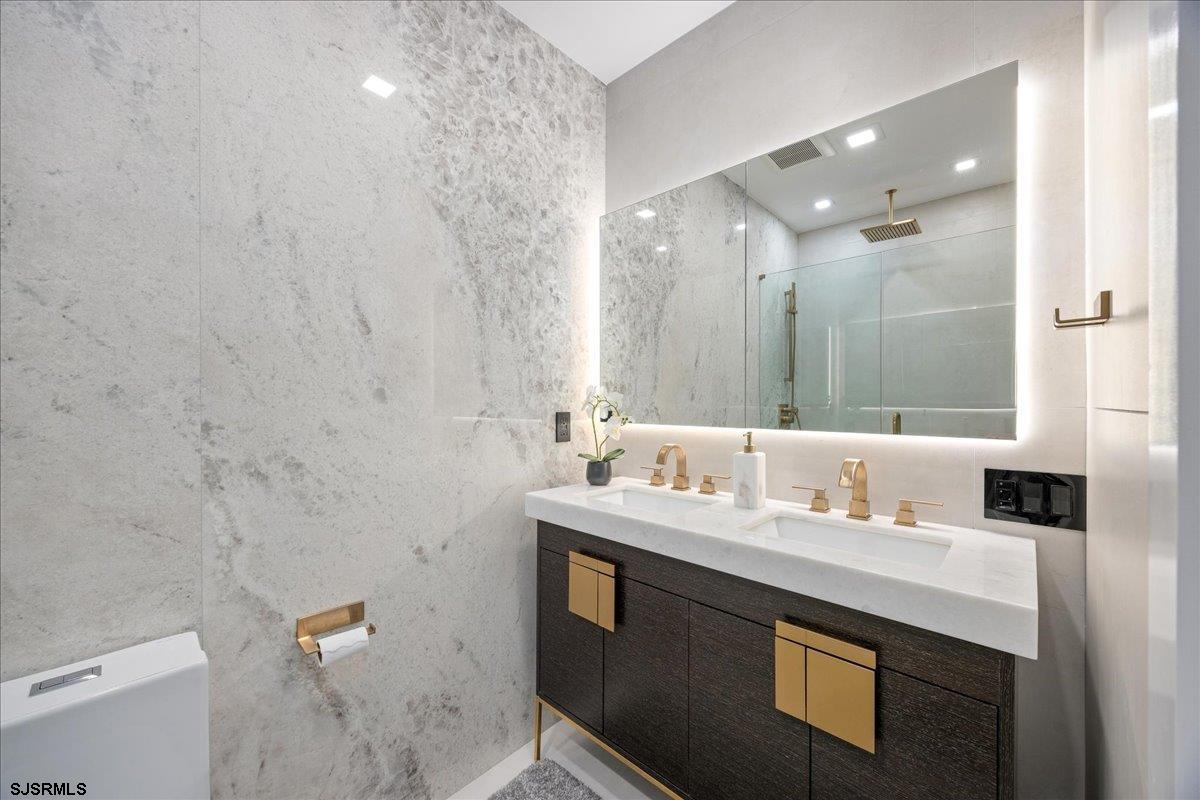 9600 Atlantic Ave Unit: 1815