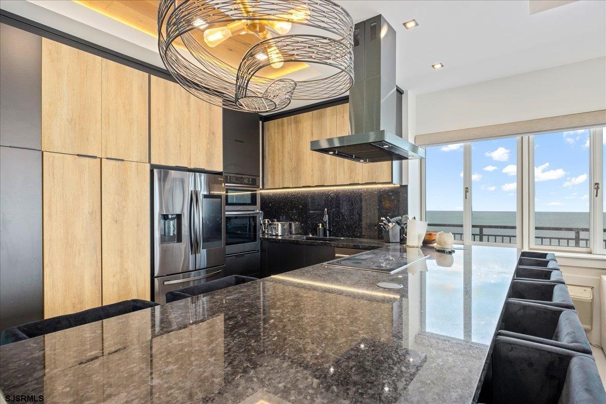 9600 Atlantic Ave Unit: 1815