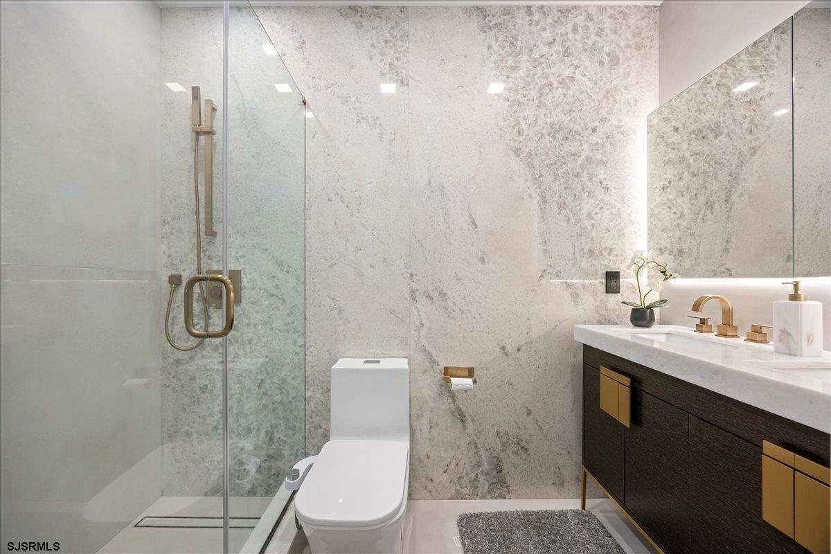 9600 Atlantic Ave Unit: 1815