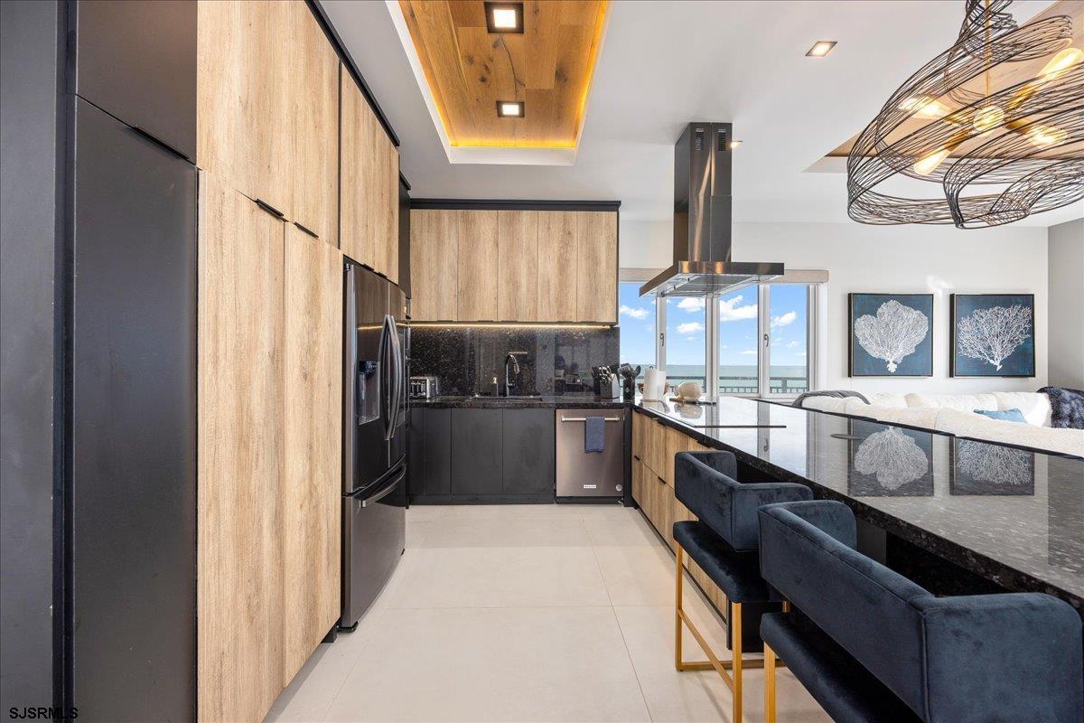 9600 Atlantic Ave Unit: 1815