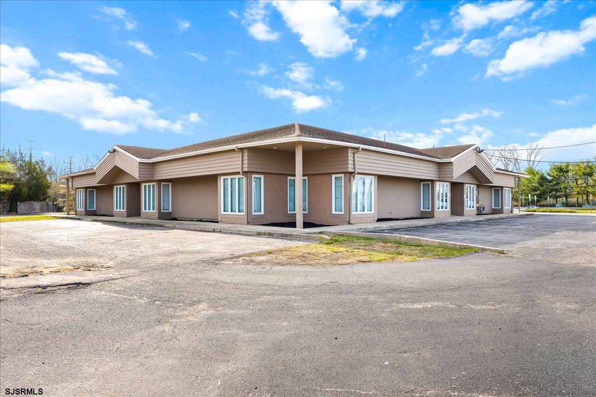 1125-1131 N New Road