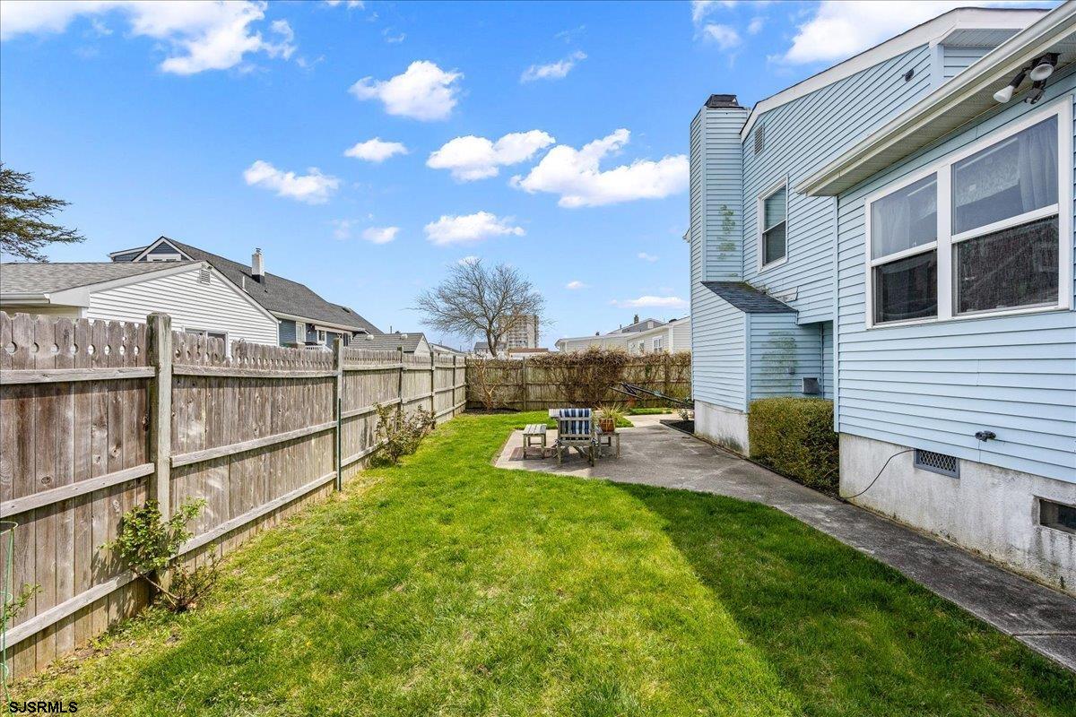 415 N Burghley Ave