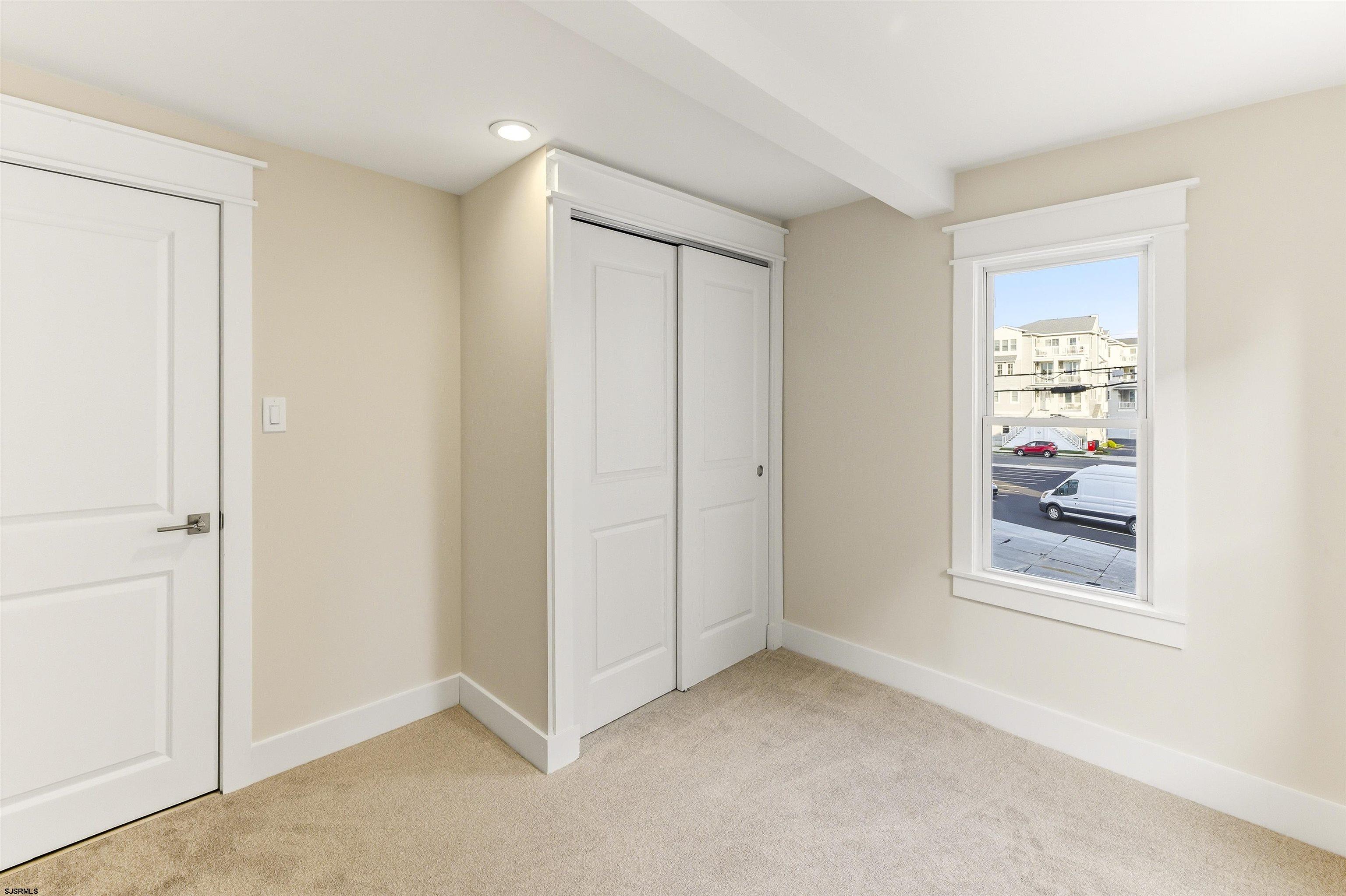 735 Wesley Ave