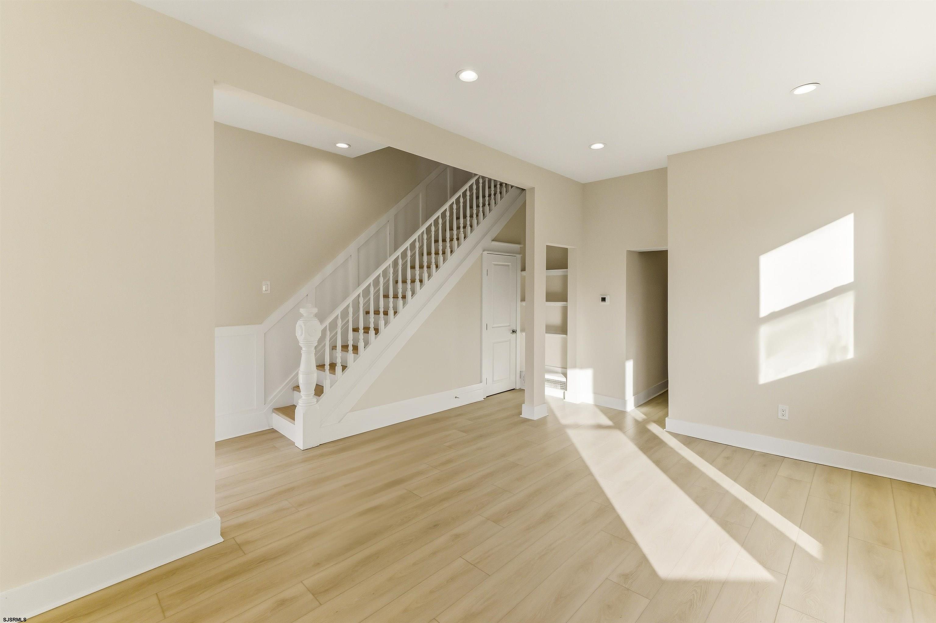 735 Wesley Ave