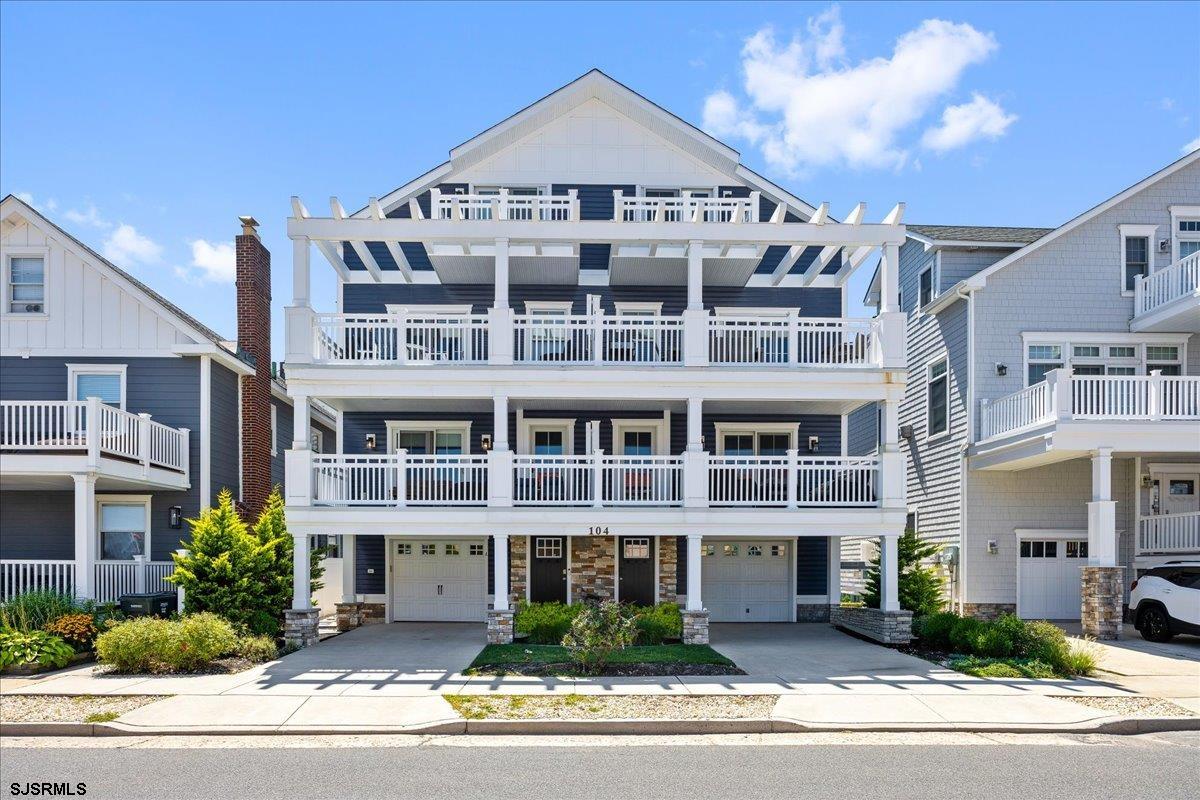 104 S New Haven Ave