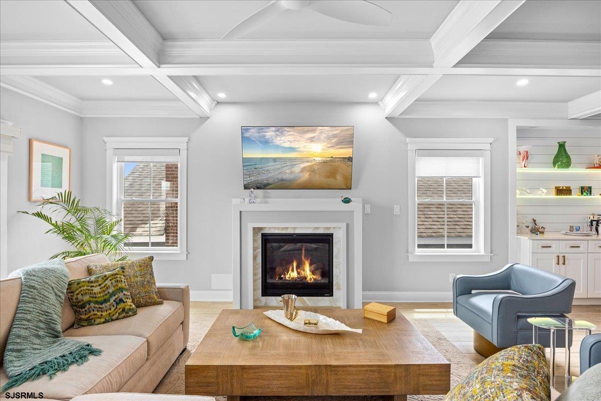 104 S New Haven Ave