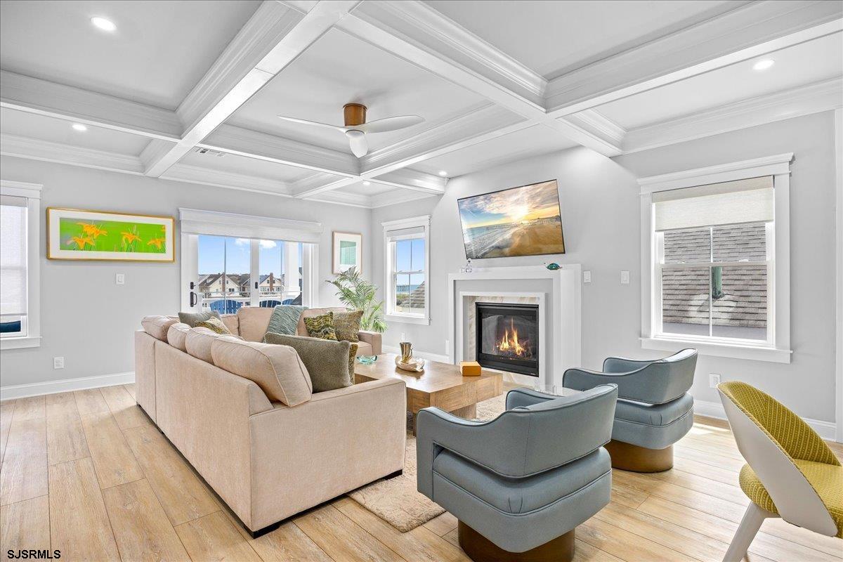 104 S New Haven Ave