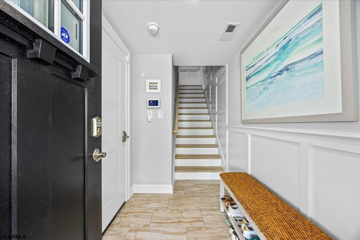 104 S New Haven Ave