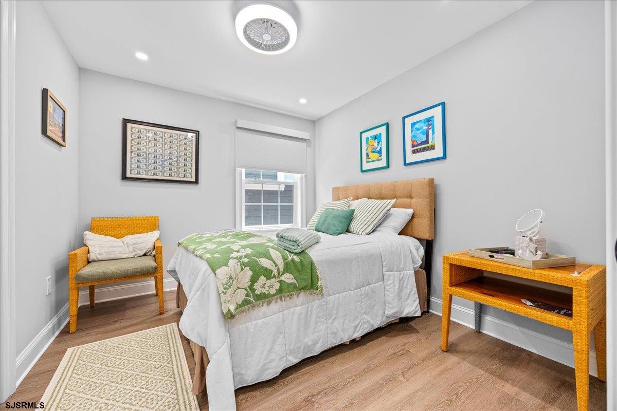 104 S New Haven Ave
