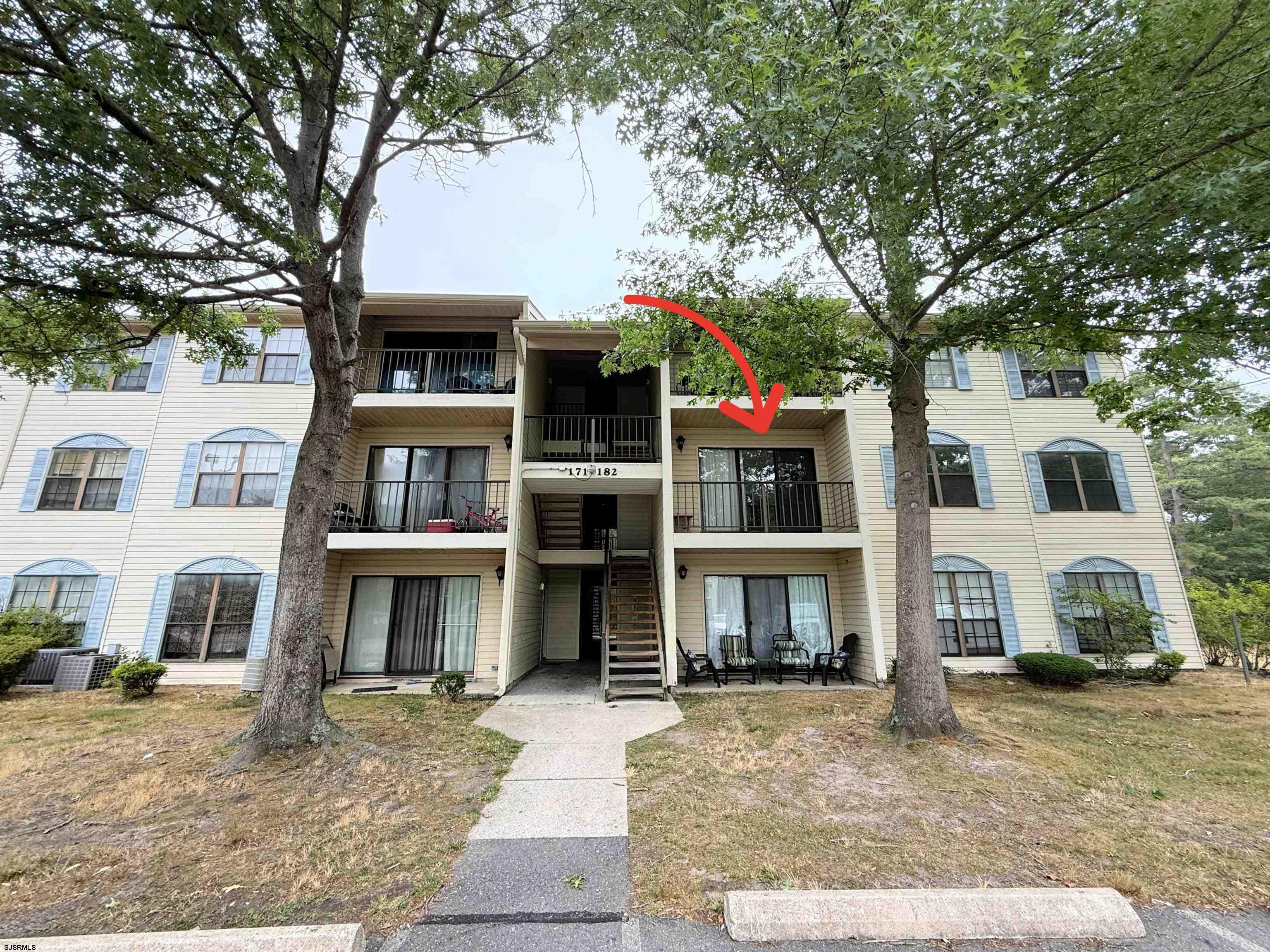 172 Colonial Ct Unit: 172