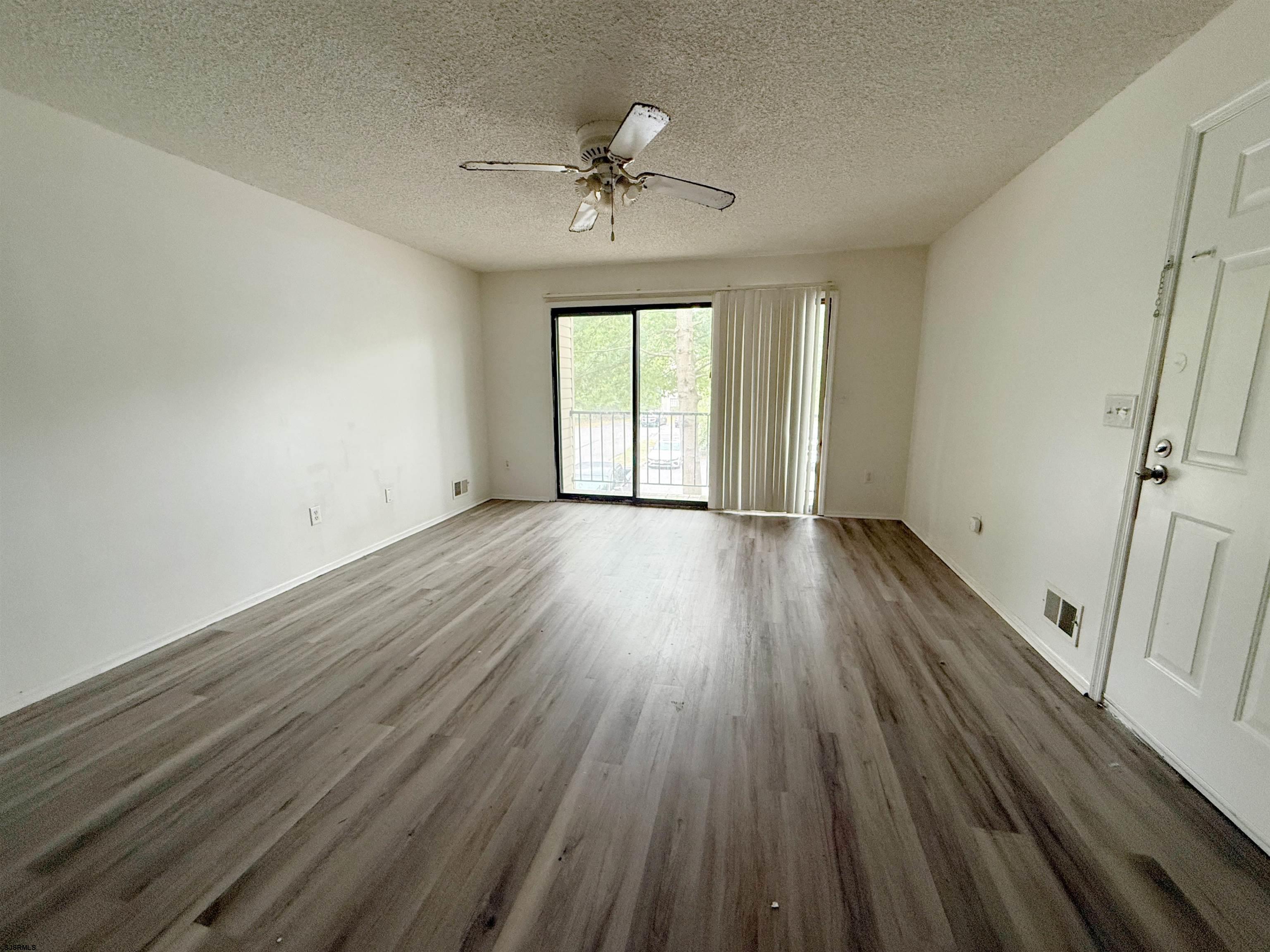 172 Colonial Ct Unit: 172