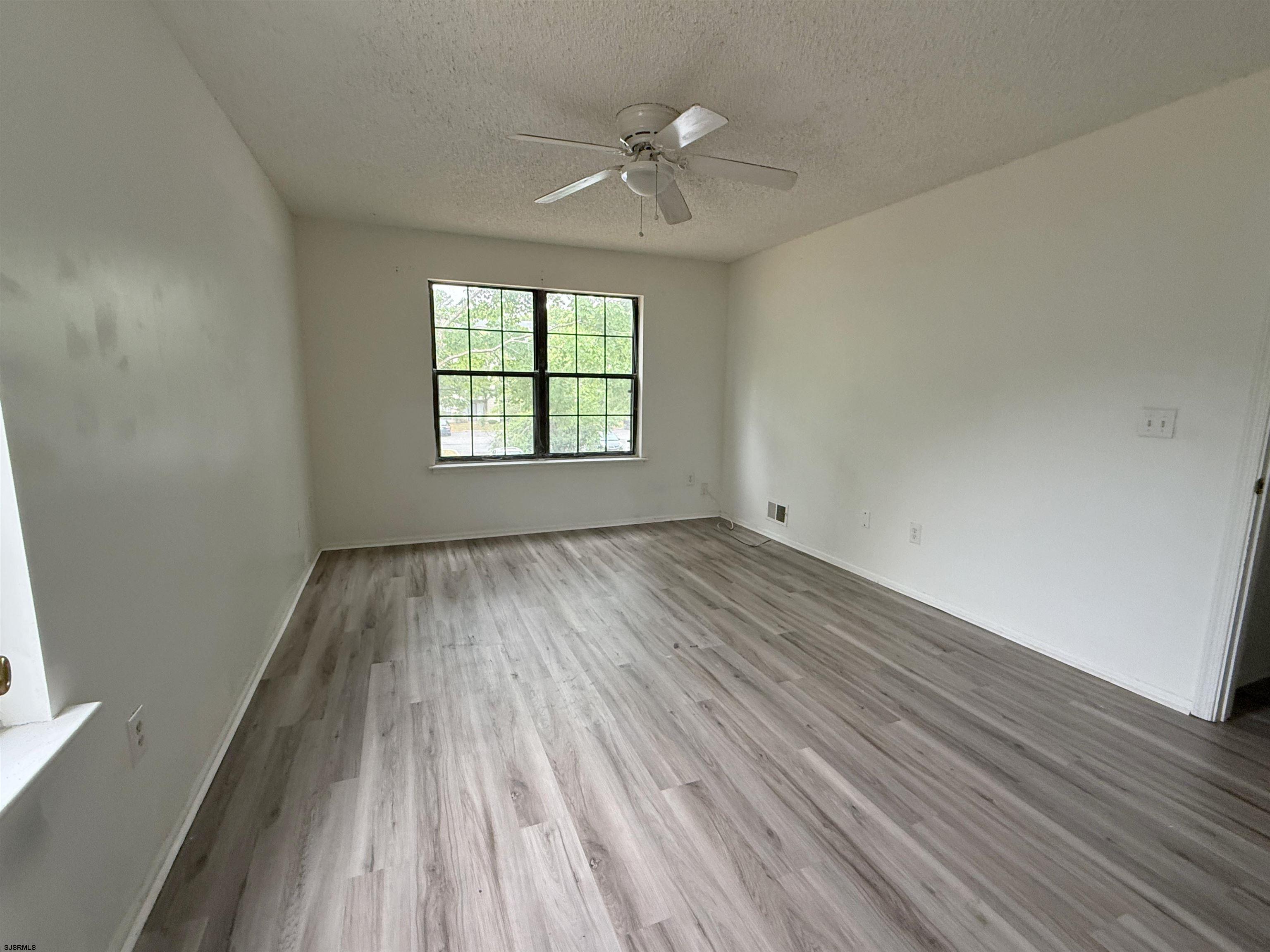 172 Colonial Ct Unit: 172