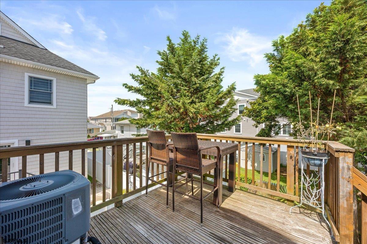 9309 Winchester Ave Unit: 200