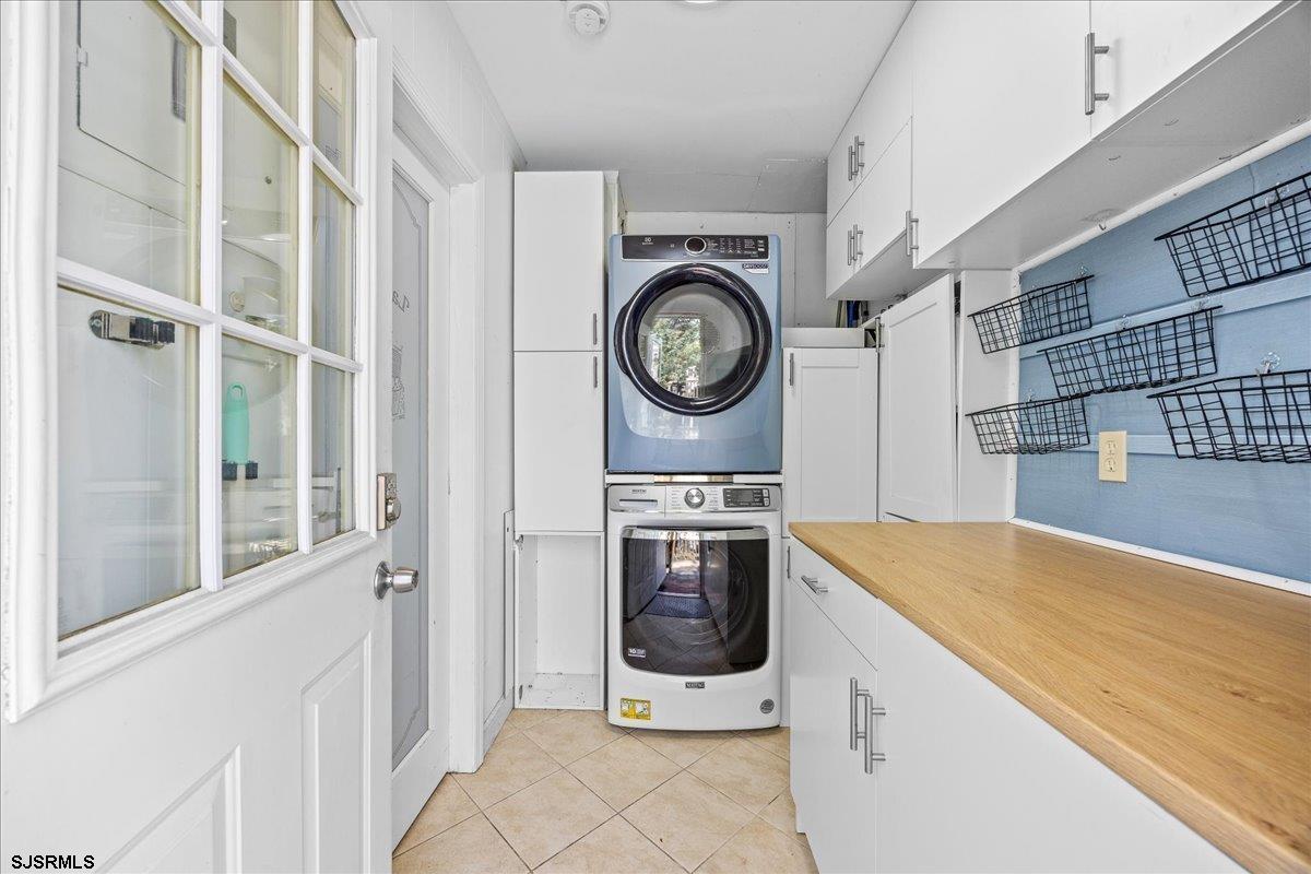 9309 Winchester Ave Unit: 200