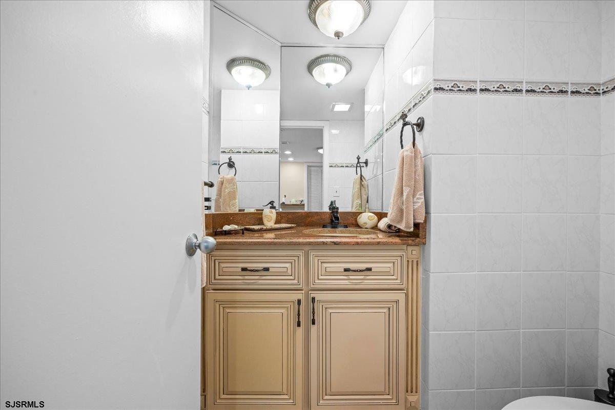 3851 Boardwalk Unit: 2109