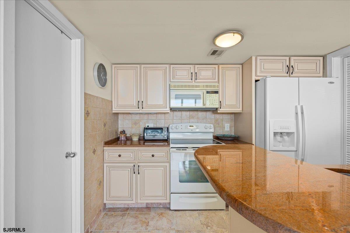 3851 Boardwalk Unit: 2109