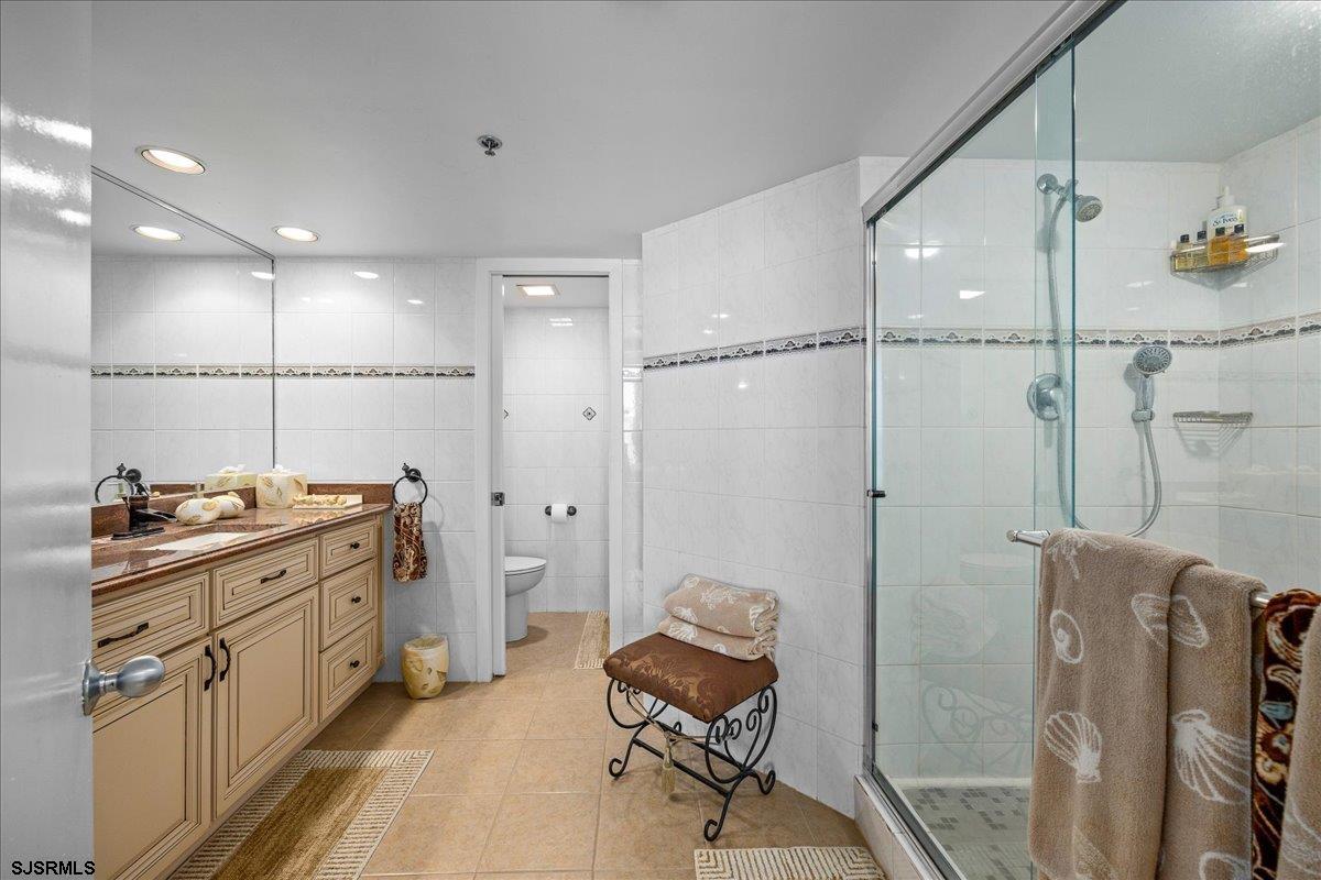 3851 Boardwalk Unit: 2109