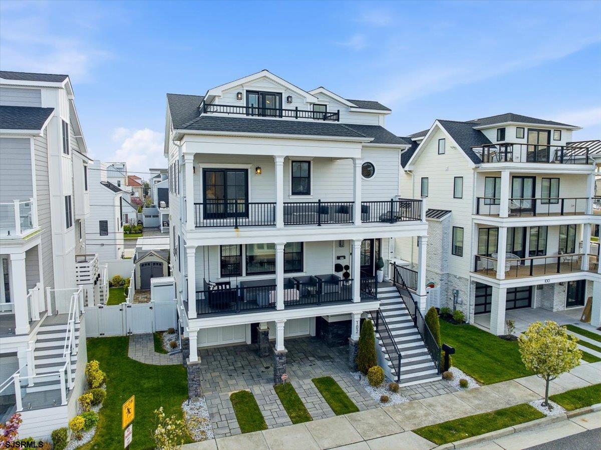 102 S Essex Ave