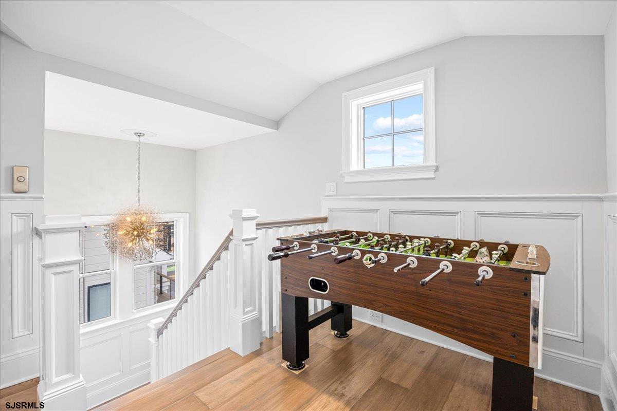102 S Essex Ave