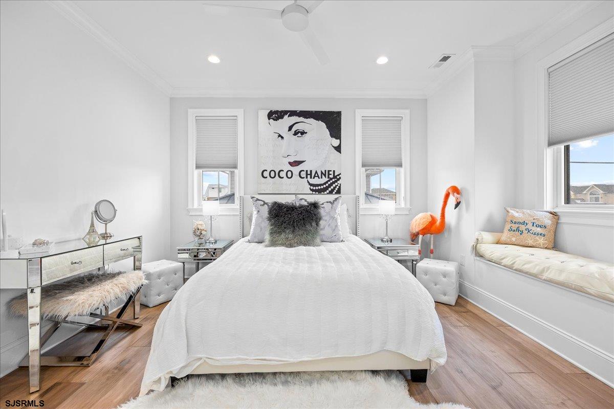 102 S Essex Ave