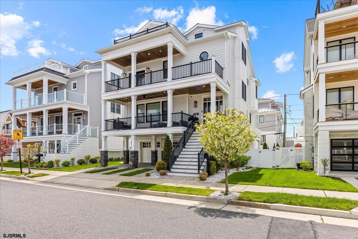 102 S Essex Ave