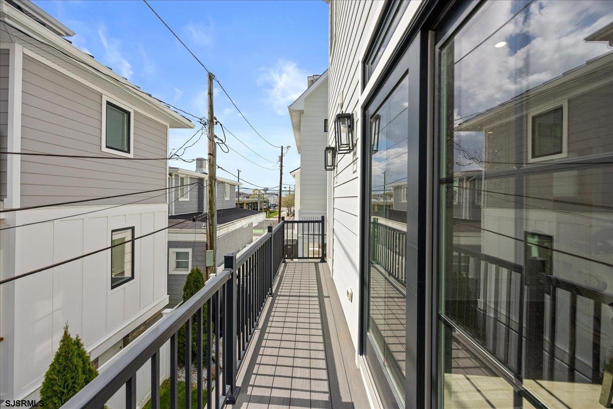 102 S Essex Ave