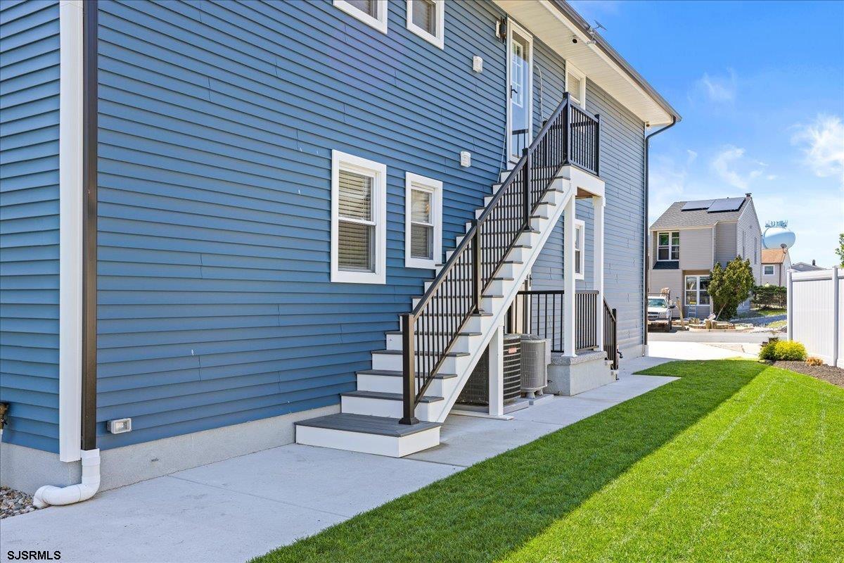 344-346 Hampshire Dr