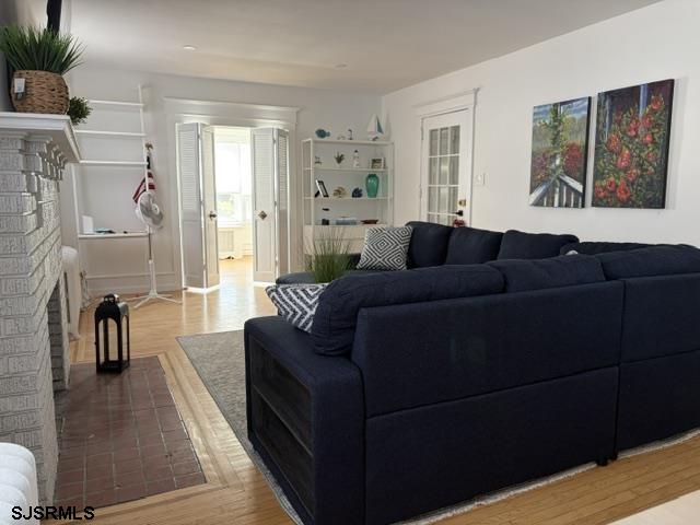 3 S Montpelier Ave