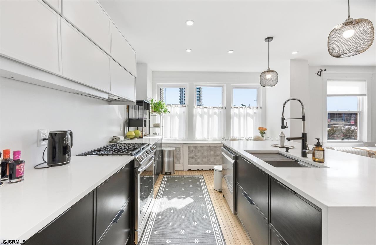 3 S Montpelier Ave