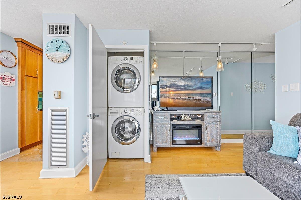 111 S 16th Ave Unit: 415