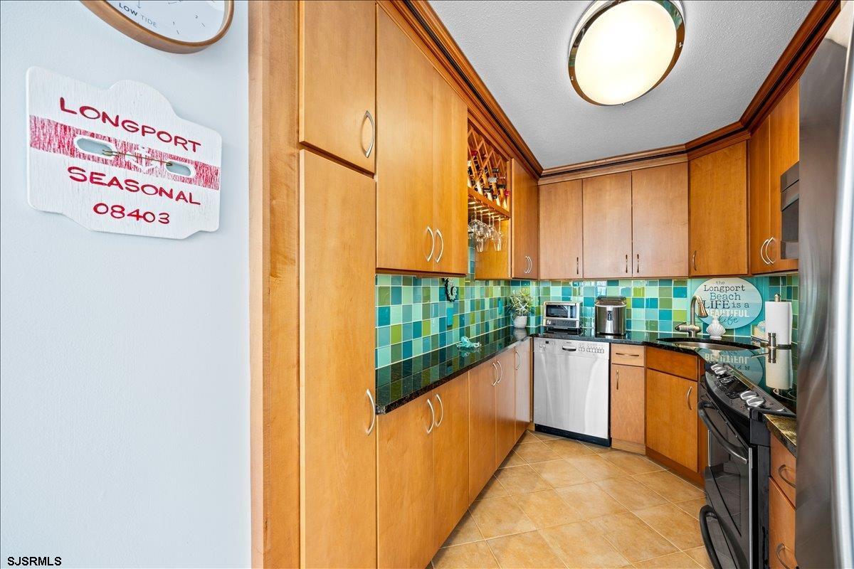 111 S 16th Ave Unit: 415