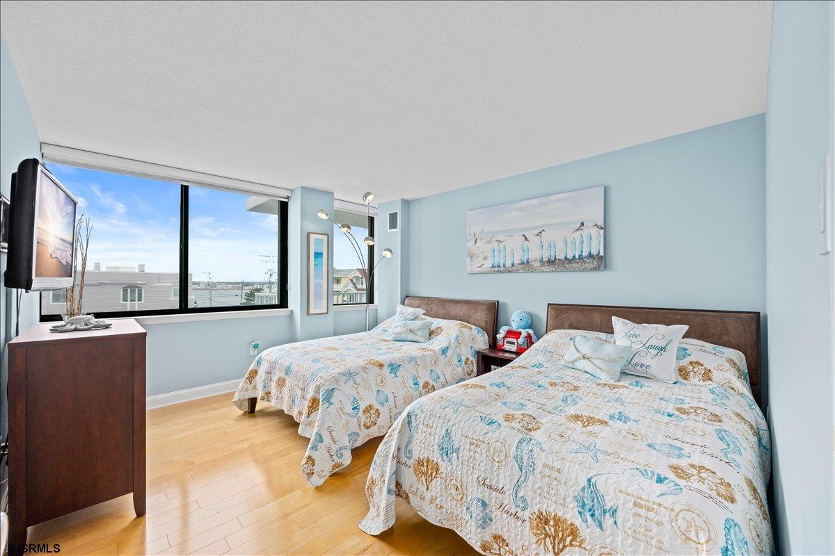 111 S 16th Ave Unit: 415