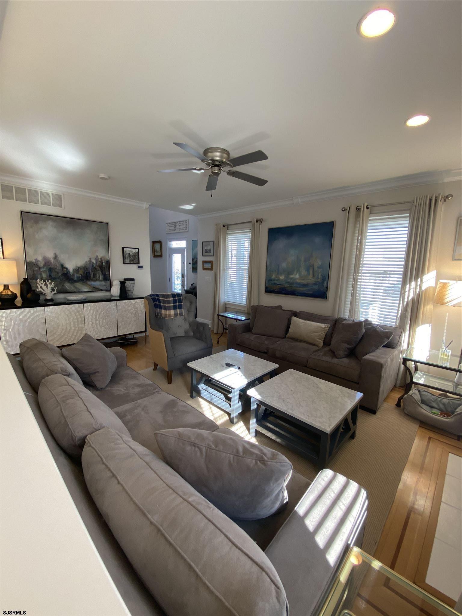 122 N Monroe Ave