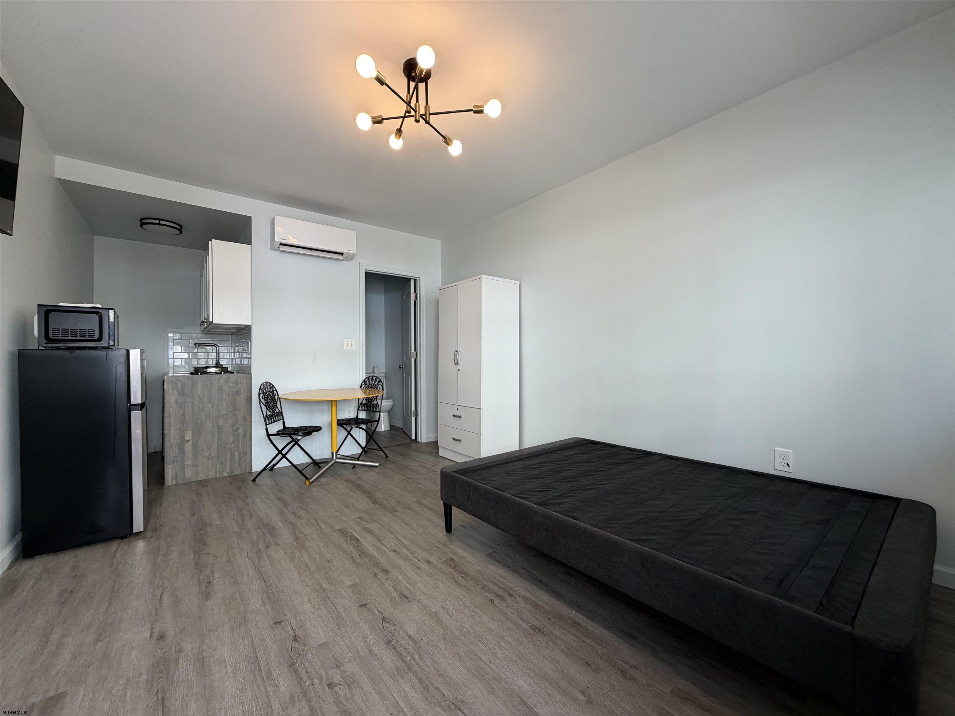 3501 Pacific Unit: 84