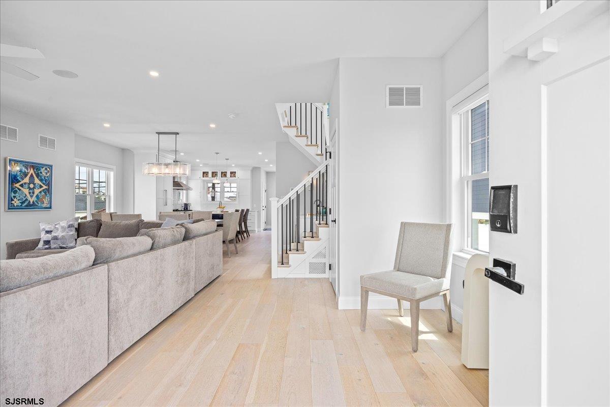 207 N Rumson Ave