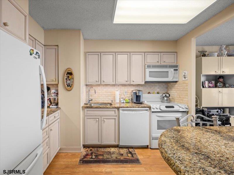 100 S Berkley Square Unit: 18D