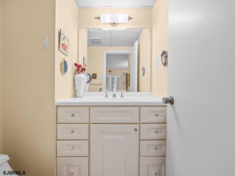 100 S Berkley Square Unit: 18D