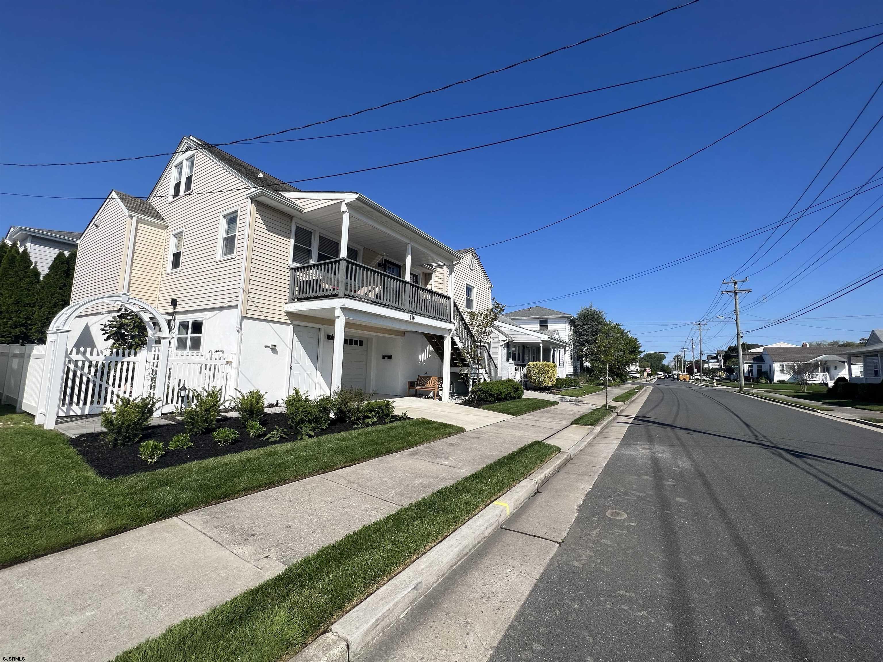 114 N Argyle Ave